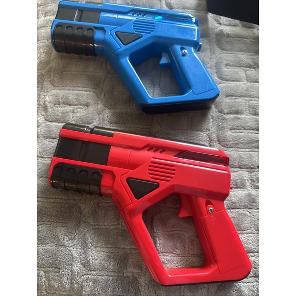 Sharper Image 1005704 Two Player Electronic Laser Tag Gaming - Picture 4 of 6